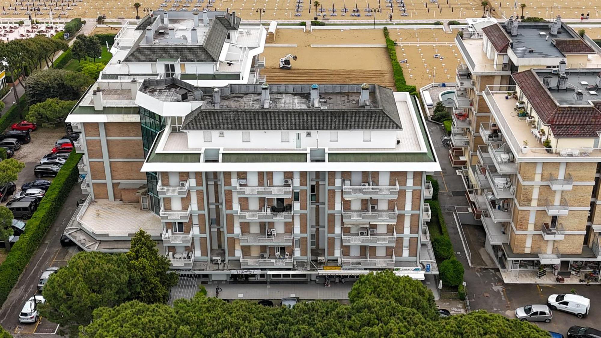 Jesolo Beach! Fronte Mare - Piscina Park E Posto Spiaggia Inclusi מראה חיצוני תמונה